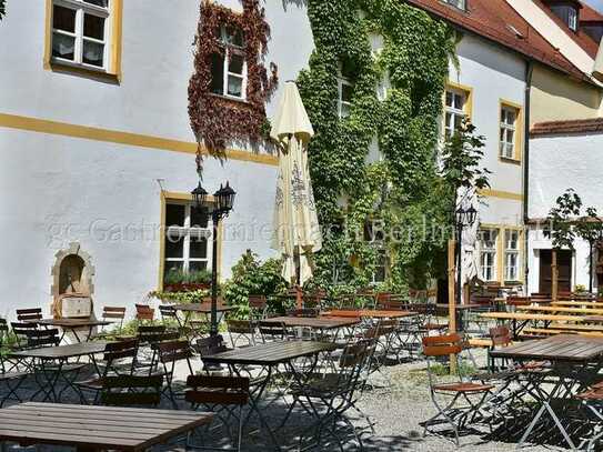 Charmantes Hotel mit Restaurant und Biergarten direkt am Wasserufer