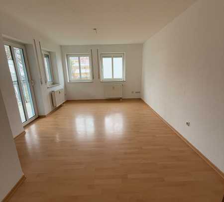 **Zentrale Lage im Herzen von Haunstetten**Top gepflegte 2 Zimmerwohnung**