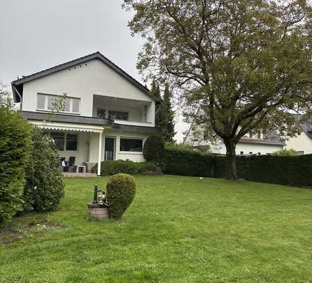 Stilvolle 3-Raum-Wohnung mit gehobener Innenausstattung in einem Zweifamilienhaus in Lohmarzentrum