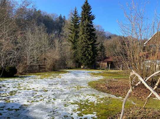 Bestlage Traunreut/St. Georgen: Einfamilienhaus mit gr. Grundstück und zusätzl. Baurecht für EFH