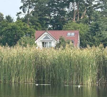 Traumhafte Architektenvilla direkt am See – westlicher Berliner Stadtrand / Falkensee