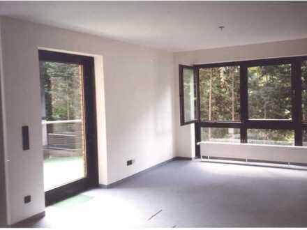 Provisionsfrei. Geschmackvolle Wohnung mit großem Balkon.