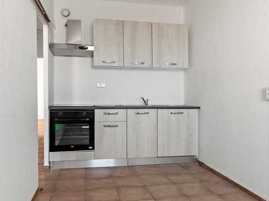 Komfortable 2-Raum-Wohnung mit Balkon und Einbauküche – Ideal für Singles und Paare!