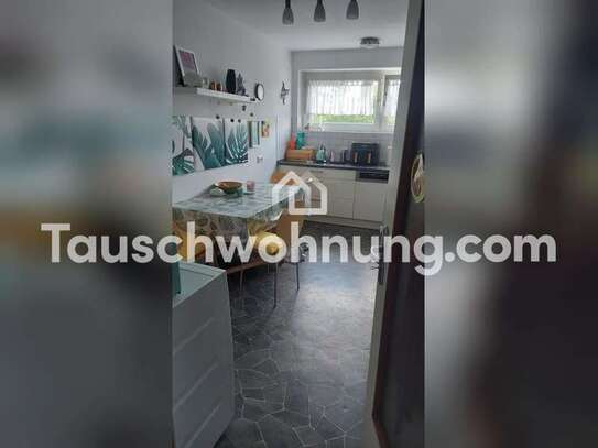 Tauschwohnung: Große 4-Zimmer-Wohnung mit Badewanne u. Balkon, separatem WC