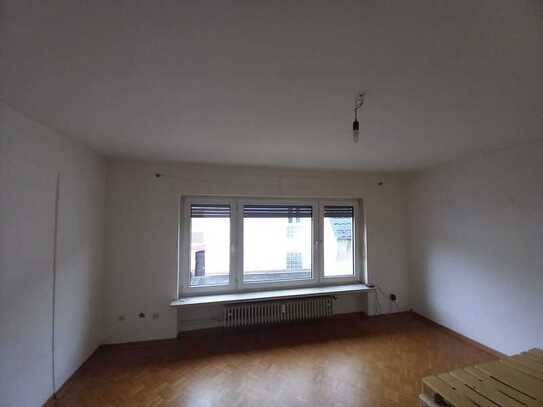 Suche Nachmieter für WG Zimmer in Gießen Kleinlinden (Strom & Internet ist in Nebenkosten enthalten)