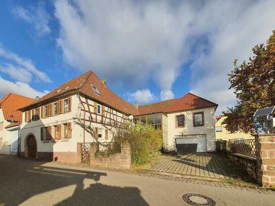 Wohnhaus mit Erbbaurecht zu vergeben - günstiger Einstiegspreis und viele Möglichkeiten!