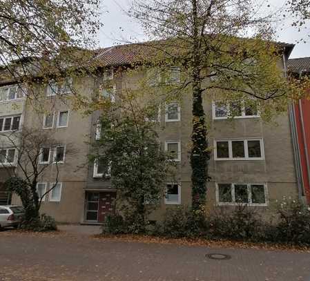 9-Familienhaus mit Anbau und Garagenhof