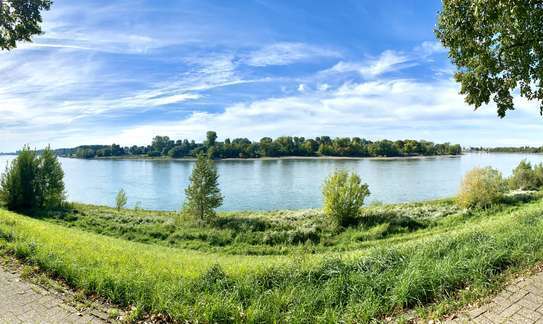 4 oder 3 Zimmer in Bestlage mit Rheinblick in Düsseldorf-Benrath