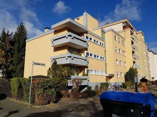 1-Zimmer-Wohnung mit Einbauküche und Balkon, Worms, ruhige Lage, Fahrstuhl