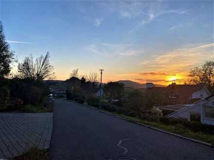 Zweifamilienhaus
 in schöner Lage