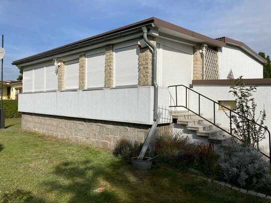 Bungalow mit Tiefgarage in perfekter Erholungslage auf Pachtland