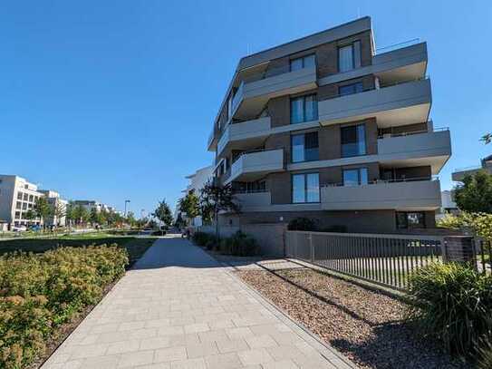 Geschmackvolle EG-Wohnung mit zwei Zimmern sowie Terrasse und Einbauküche in Frankfurt