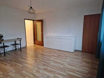Schöne 1-Zimmer-Wohnung mit Einbauküche und Balkon in Schützenstraße, Ludwigshafen am Rhein