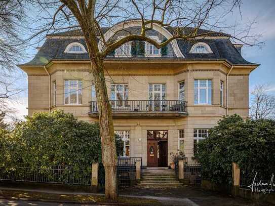 Beletage in herrschaftlicher Jugendstil-Villa und nobelster Lage des Wuppertaler Zoo-Viertels