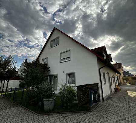 Schönes Haus mit fünf Zimmern und Garten in ruhiger, zentraler Lage im Nordosten von Ingolstadt