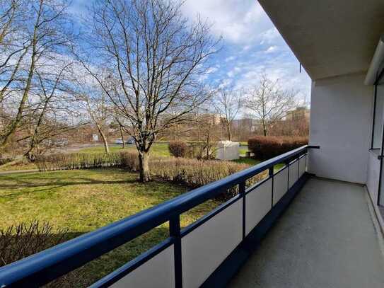 *Ab 15.06.25* Renovierte 1-Zimmer-Wohnung mit Balkon im Erdgeschoss