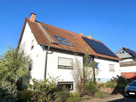 Großzügiges Einfamilienhaus mit Garage, Garten, Photovoltaikanlage!