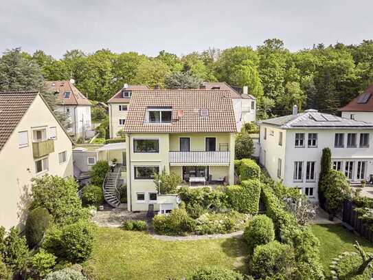 Ein – Zweifamilienhaus in sehr gefragter Höhenlage direkt am Wald mit Stadtblick Nähe Gänsheide