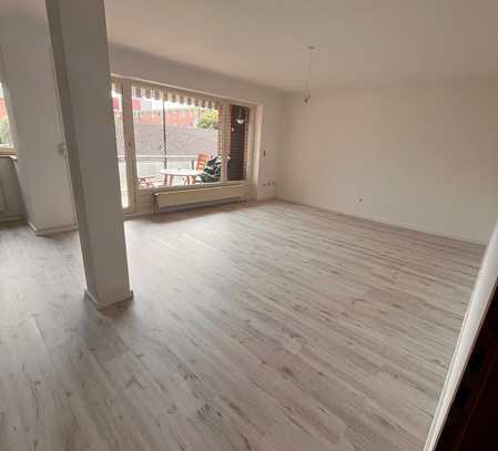 Vollständig renovierte 3 Zimmer-Wohnung mit 2 Balkone in Hannover- Bothfeld 90m²