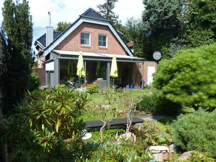 Freistehendes Einfamilienhaus mit Wintergarten und schönem Garten in Wachtendonk