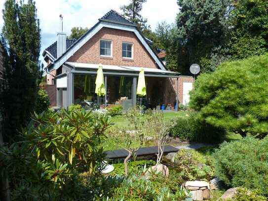 Freistehendes Einfamilienhaus mit Wintergarten und schönem Garten in Wachtendonk