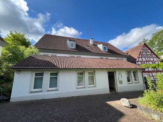 Helle Dachgeschosswohnung in Eberstadt