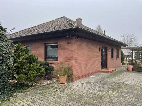 Tolles Bungalow-Haus mit Nebengebäude