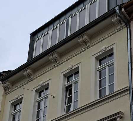 Lichtdurchflutete Wohnung über den Dächern von Krefeld