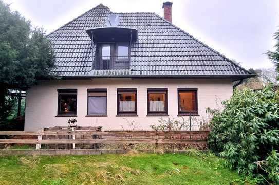 PROVISIONSFREI Stilvolles Einfamilienhaus mit ca. 1.089 m² Grundstück zentral in Wardenburg