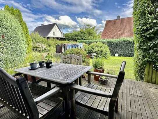 4-Zimmer-Wohnung mit Terrasse und eigenem Garten