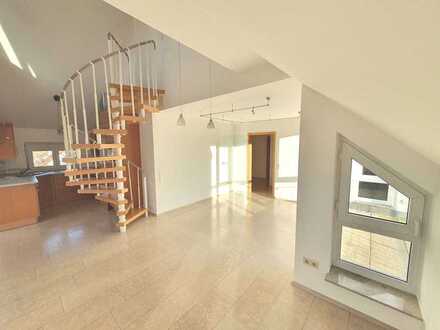 Wunderschöne 4,5-Zi-Galeriewohnung mit Balkon und 2 Tiefgaragenstellplätzen