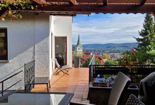 Herrlich gelegene 6,5-Zi.-Wohn. am Rande der Weinberge mit wunderschöner Aussicht über das Remstal