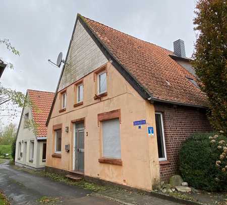 *Altbau sanieren, Grundstück teilen und hinten neu Bauen, das ist hier möglich !!!*