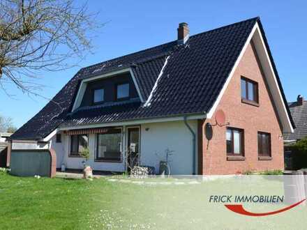 Lensahn (3 km) - Geräumiges Einfamilienhaus mit großem Grundstück