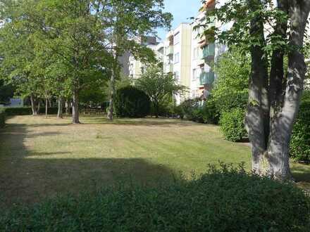 Ideal für Familien - großzügig u. ruhig Wohnen, 4-5 Zimmer, 2 Balkone, Gä-WC, 1.OG, Garage optional