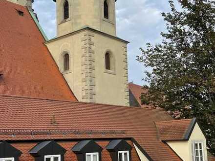 Individuelle 4-Zi.-Dachgeschoß-Wohnung mit Balkon in der Regensburger Altstadt - nä Gesandtenstraße