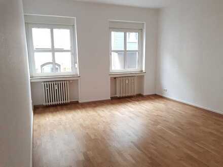 **2x NKM frei!** Frisch renovierte 2 Zimmer Wohnung in der Essener City
