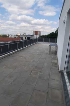 Vollmöbliertes Penthouse in studentischem Wohnen mit Dachterrasse und großem Kellerabteil!