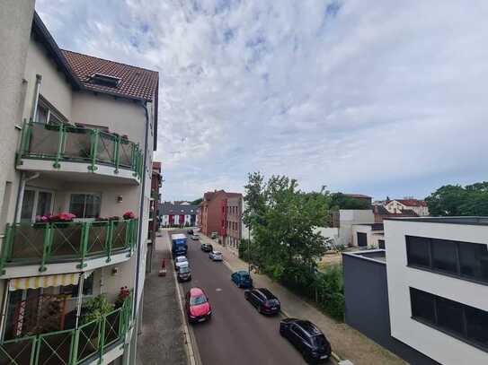 Magdeburg - Neue Neustadt - interessante DG-Wohnung mit Terrasse&Stellplatz in gepflegter Wohnanlage