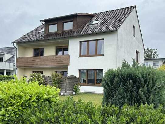 Attraktives Dreifamilienhaus in Halle mit sep. Baugrundstück