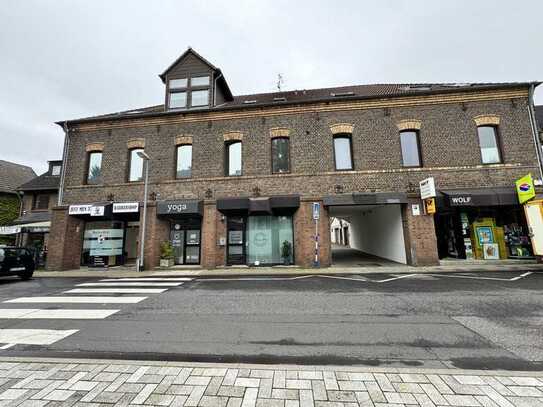 Modernisierte 2,5 Zimmer Wohnung mit Sonnenbalkon in beliebter Lage von Bergheim-Glessen