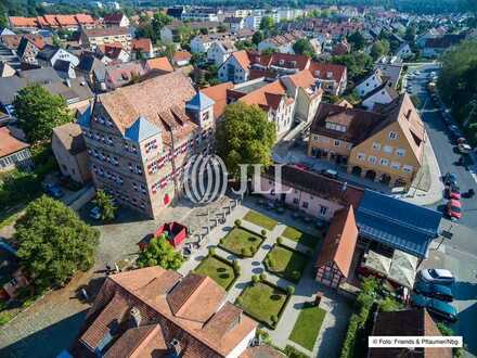 Arbeiten in historisch modernisiertem Schloss