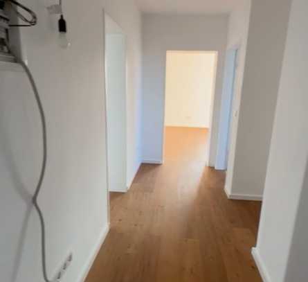 Stilvoll sanierte 3-Zimmer-Wohnung mit Balkon in ruhiger und zentraler Lage