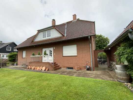 *** LGH - GODSHORN *** Atelier-Wohnung mit 40 m² Ausbaureserve im 2-Familienhaus mit Garten 🪴!!!