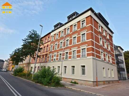 *Exklusives WOHNEN am BRÜHL - 5 Zimmer mit Dachterrasse, Balkon & Stellplatz*