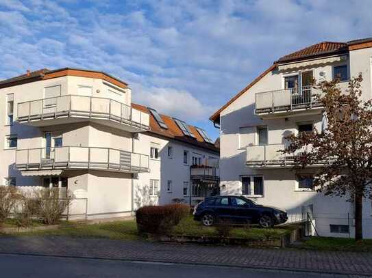 Tolle 2-Zimmer-Wohnung in 8 ParteienHaus: Baujahr 1994 mit EBK in Heusenstamm am Waldrand von PRIVAT