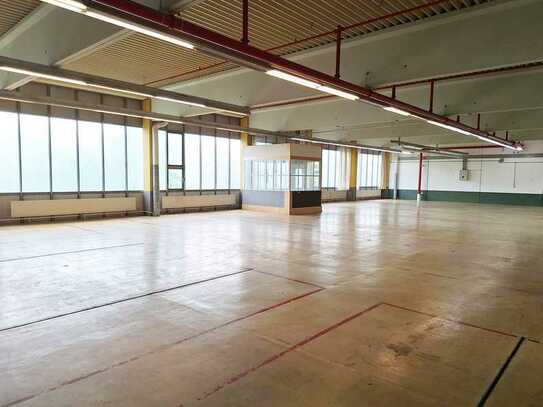 Große Lagerhalle in Göppingen – Mit Lastenaufzug, ab 4EUR/m²