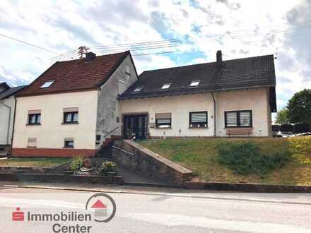 Doppelhaus mit 3 Wohnungen in Wadrill