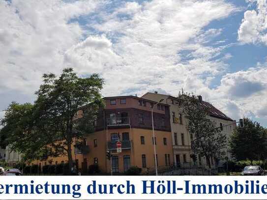 Höll-Immobilien vermietet attraktive 2-Raum-WE mit Balkon in der Willy-Brandt-Str. 73