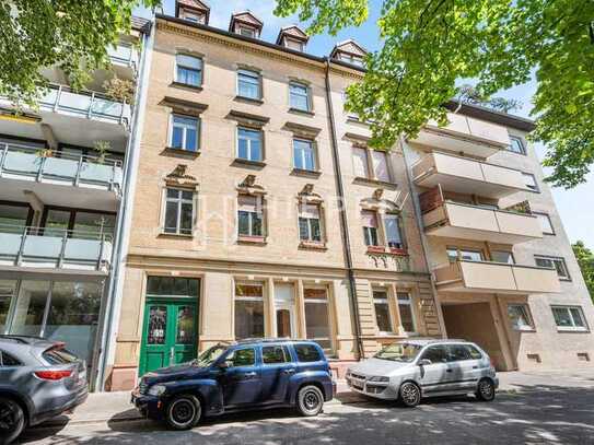 Freundliche Altbauwohnung mit viel Charme in guter Lage direkt am Lindenplatz